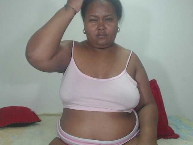 Live sex webcam photo for MelodyHall #290791946