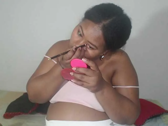 Live sex webcam photo for MelodyHall #290818610