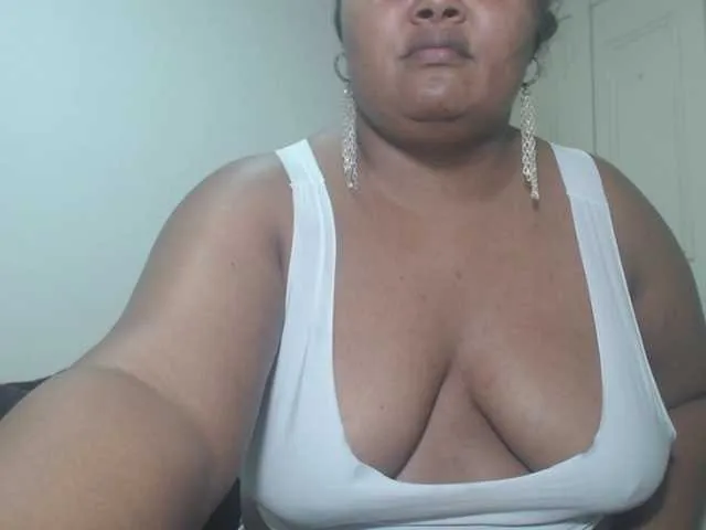 Live sex webcam photo for MelodyHall #291097358