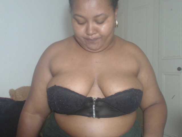 Live sex webcam photo for MelodyHall #291460766