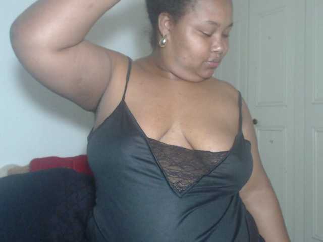 Live sex webcam photo for MelodyHall #291494489