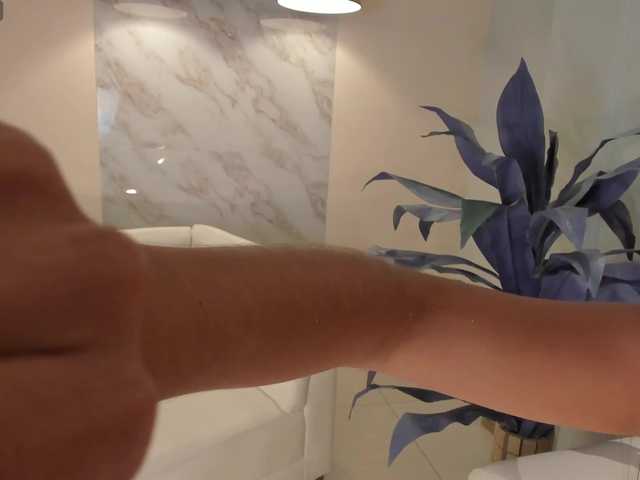 Live sex webcam photo for MelodyHill #290392201