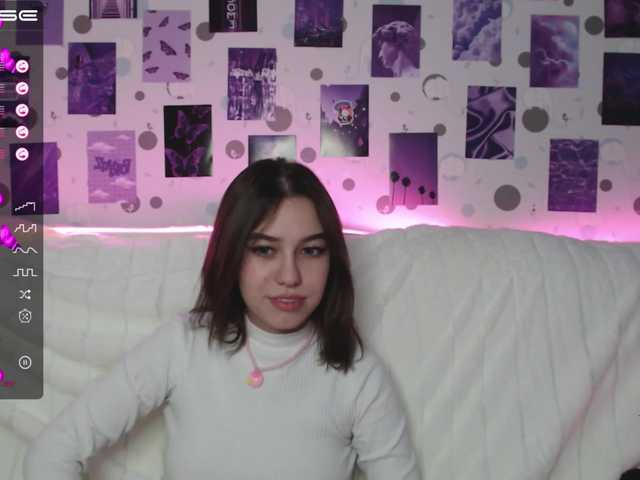 Live sex webcam photo for MelodySw1t #274631127