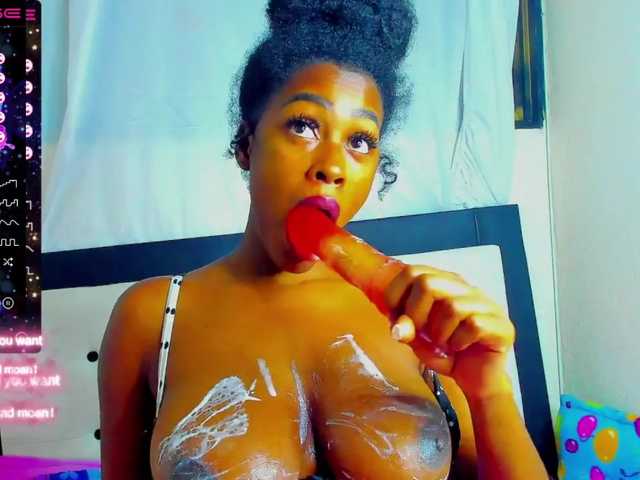 Live sex webcam photo for Melodybony #275620054