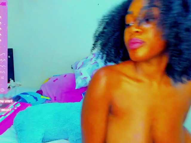 Live sex webcam photo for Melodybony #275664209