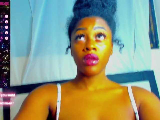 Live sex webcam photo for Melodybony #277446710