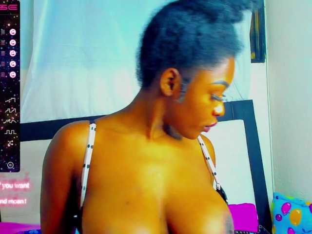 Live sex webcam photo for Melodybony #277886143