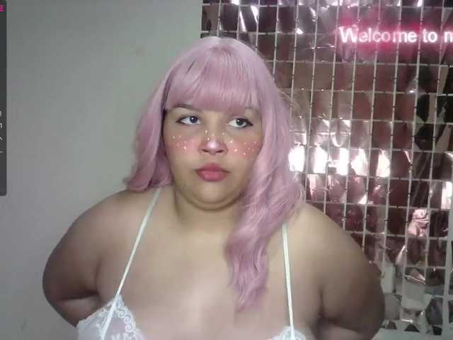 Live sex webcam photo for Melodyprinces #273387843