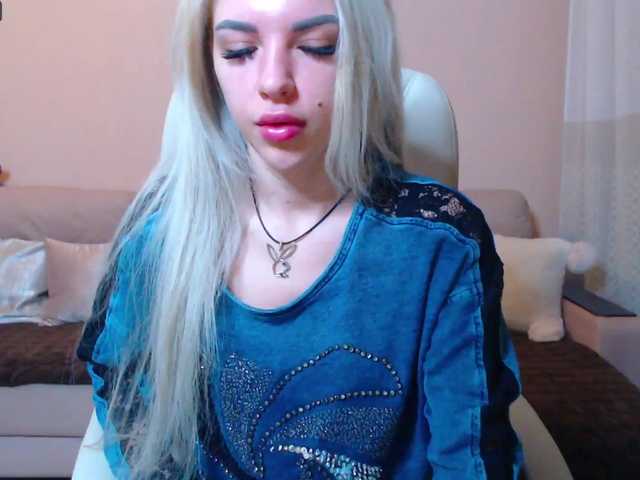 Live sex webcam photo for MelonySpring #272386302