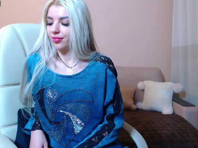 Live sex webcam photo for MelonySpring #272390146