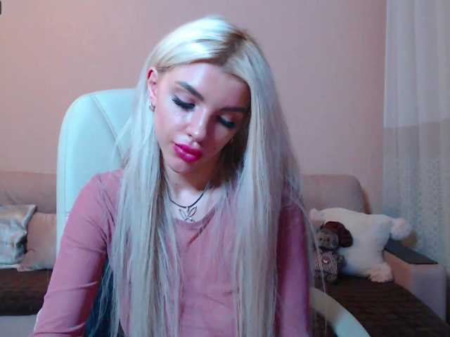 Live sex webcam photo for MelonySpring #272460885