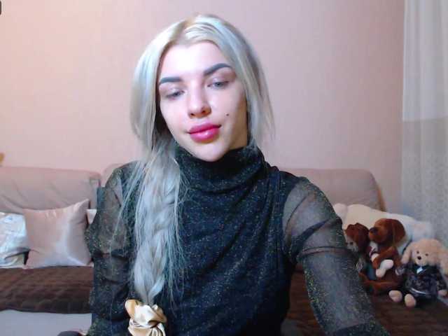 Live sex webcam photo for MelonySpring #272993462