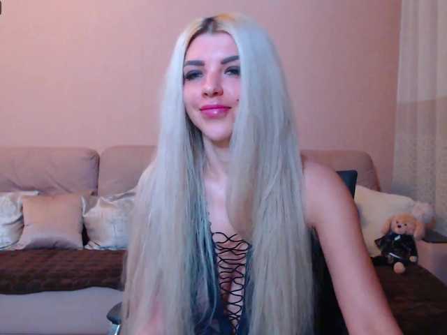 Live sex webcam photo for MelonySpring #273384177