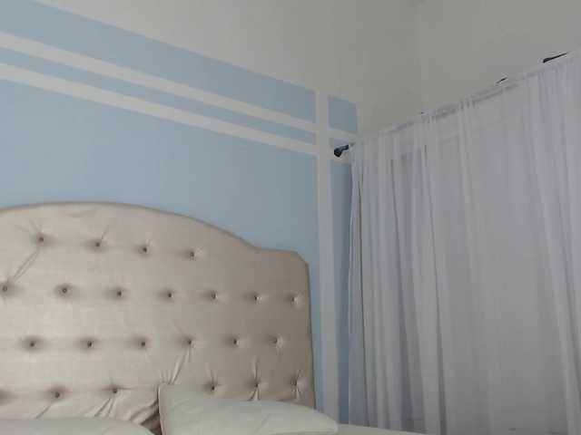 Live sex webcam photo for Mely11 #274437636