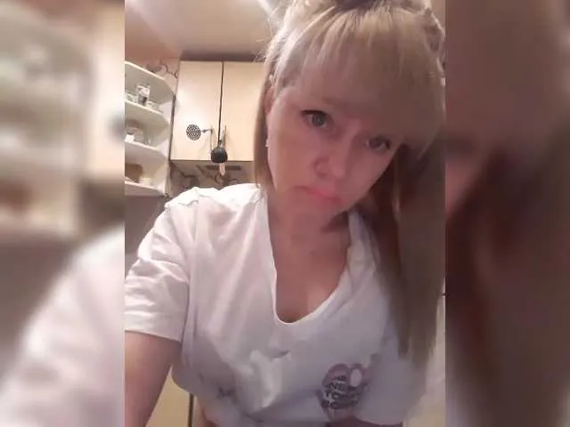 Live sex webcam photo for Meow-WoW #290584575