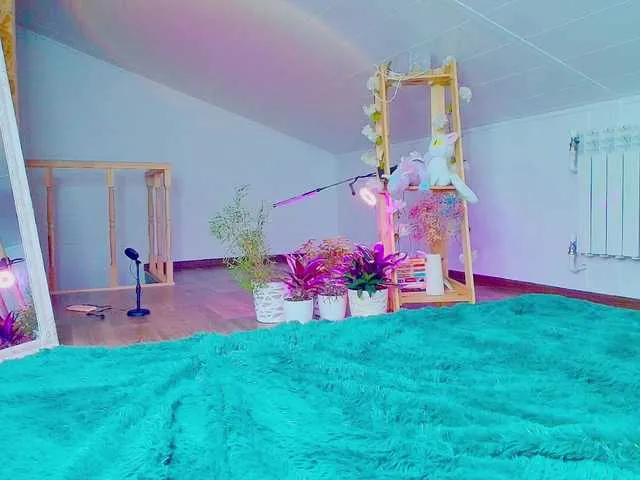 Live sex webcam photo for MeowRoslavaa #292314837