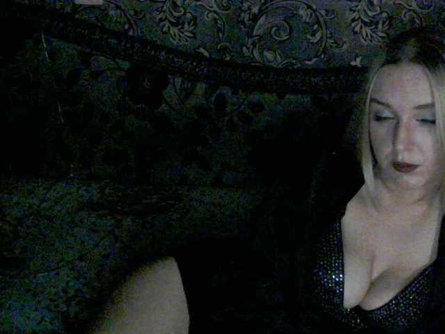 Live sex webcam photo for Meowangel #271754814