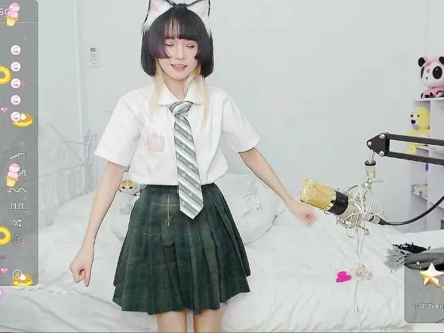 Live sex webcam photo for Meows2 #277196173
