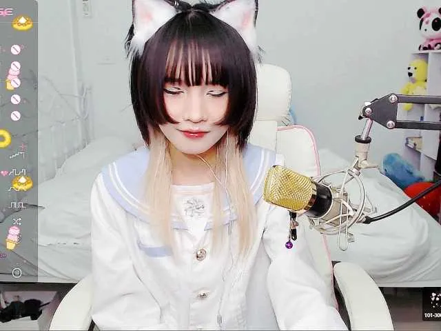 Live sex webcam photo for Meows2 #277348429