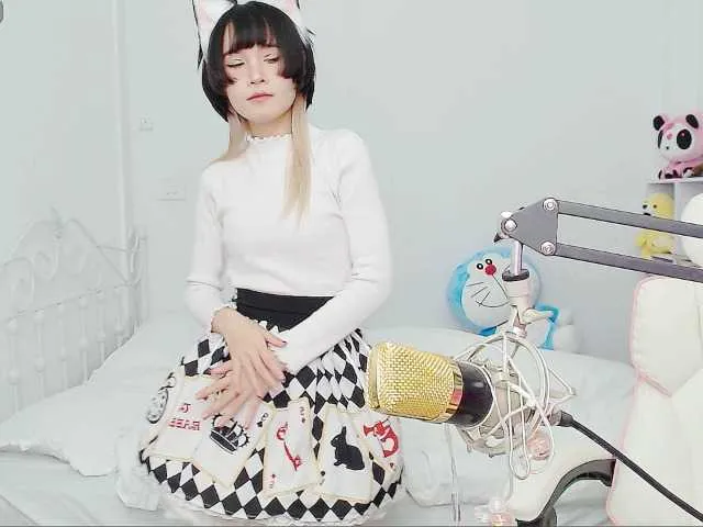 Live sex webcam photo for Meows2 #277389643