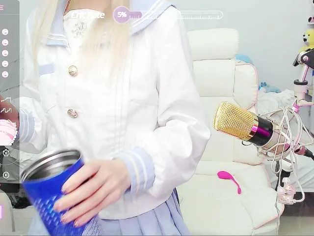 Live sex webcam photo for Meows2 #277491415