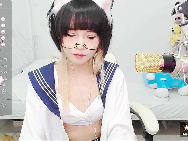 Live sex webcam photo for Meows2 #277639531