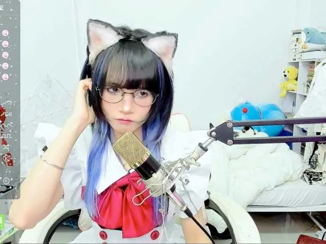 Live sex webcam photo for Meows2 #290536662