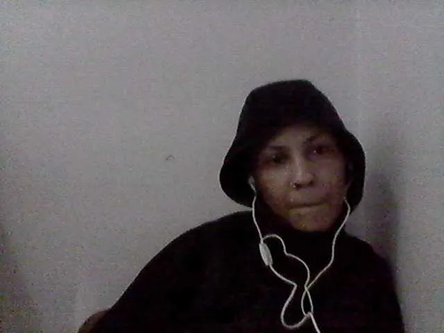 Live sex webcam photo for Mercedes1989 #276146020