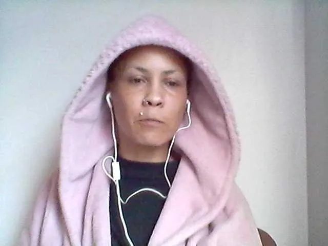 Live sex webcam photo for Mercedes1989 #276168729