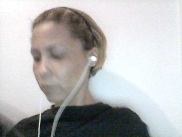 Live sex webcam photo for Mercedes1989 #277078225