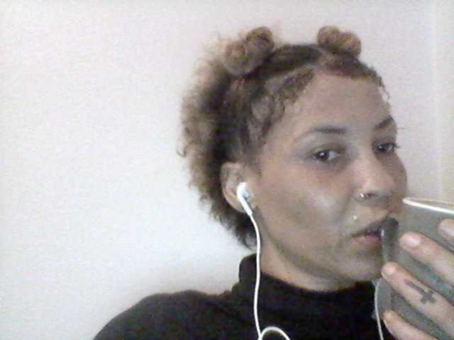 Live sex webcam photo for Mercedes1989 #277621209