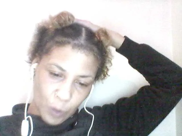 Live sex webcam photo for Mercedes1989 #277629936