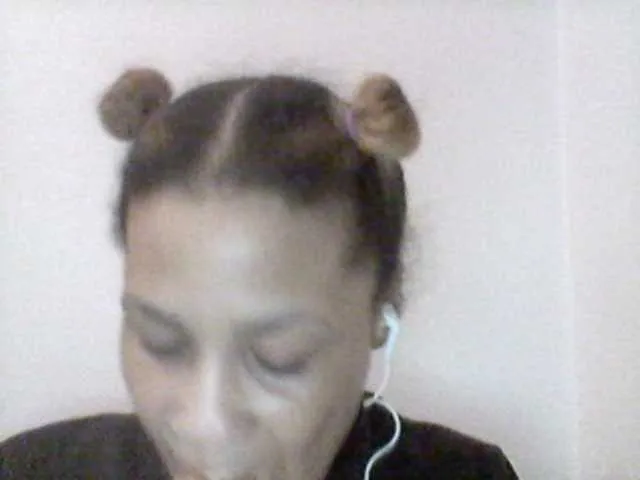 Live sex webcam photo for Mercedes1989 #277699698