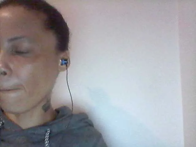 Live sex webcam photo for Mercedes1989 #290173053