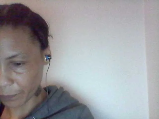 Live sex webcam photo for Mercedes1989 #290180184