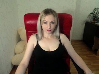 Live sex webcam photo for MercedessStar #191327205