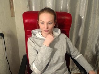 Live sex webcam photo for MercedessStar #195939005