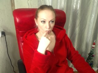 Live sex webcam photo for MercedessStar #197341877