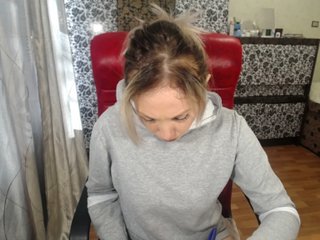 Live sex webcam photo for MercedessStar #211957455