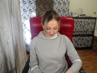 Live sex webcam photo for MercedessStar #211981109