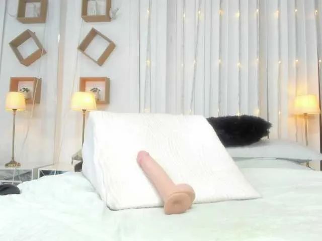 Live sex webcam photo for Merida- #272368564