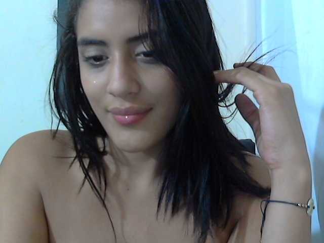 Live sex webcam photo for Merliah #277343418