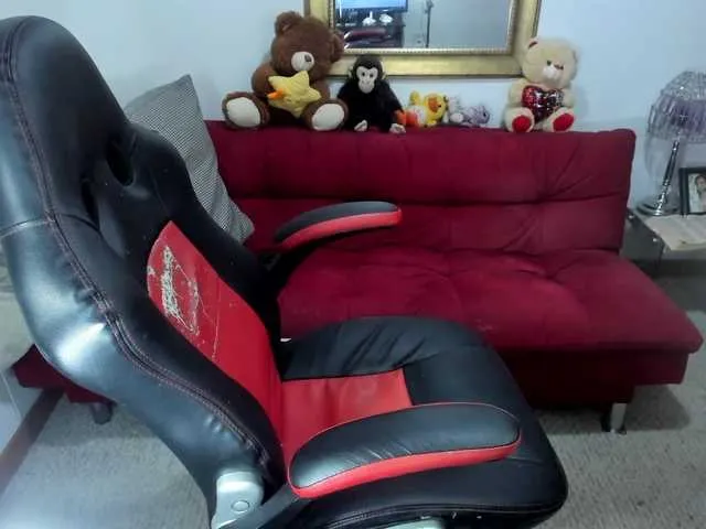 Live sex webcam photo for MerryColin #289569305