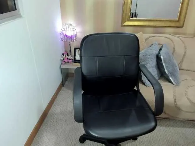 Live sex webcam photo for MerryColin #291018442