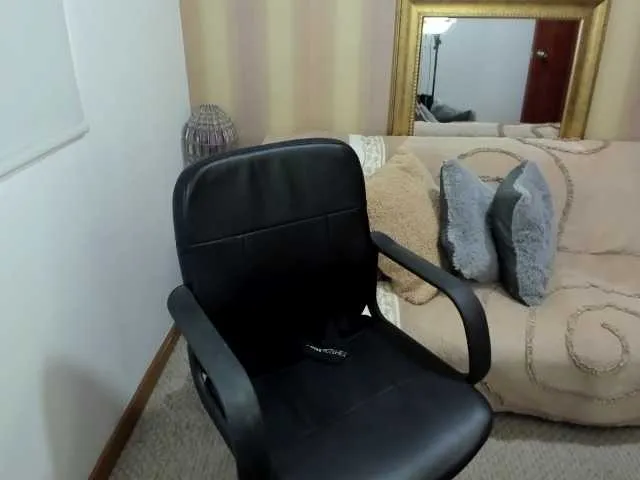 Live sex webcam photo for MerryColin #291261549