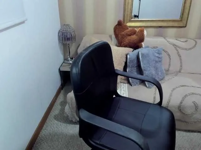 Live sex webcam photo for MerryColin #291374058