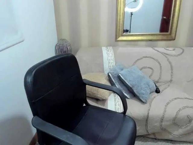 Live sex webcam photo for MerryColin #291463041