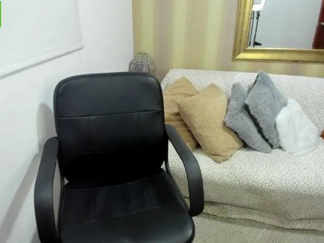 Live sex webcam photo for MerryColin #291984184