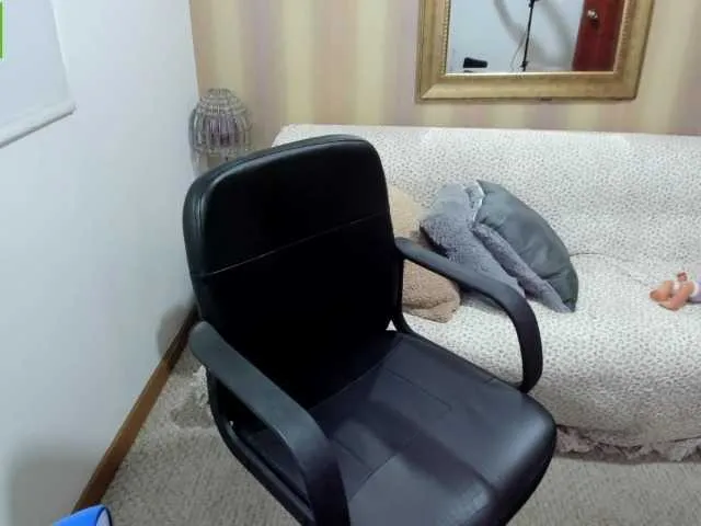 Live sex webcam photo for MerryColin #292042967