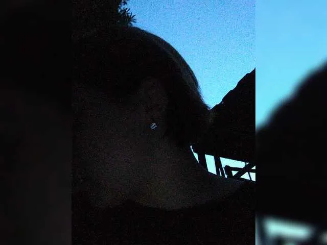 Live sex webcam photo for MertyXX #275693779